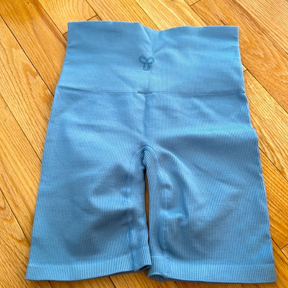blue aritzia shorts - Picture 2 of 2